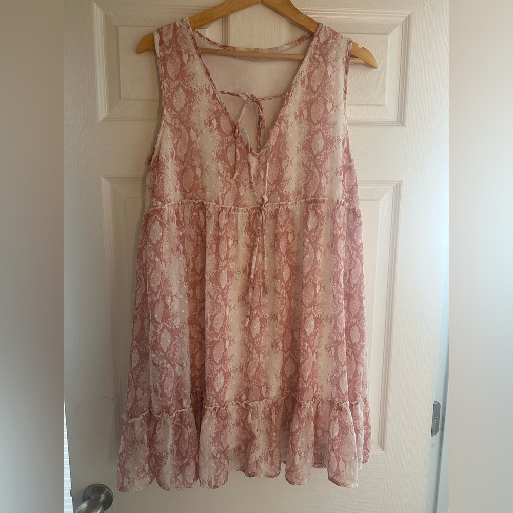 Altar'd State Pink and White Sleeveless Top